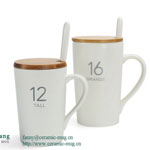 Wholesale Bone china ceramic mugs with wood lid and spoon