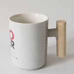 Wholesale 330ml green nordic honeycomb mugs with wooden handle ceramic mug lovers coffee cups