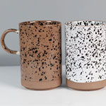Manufacturers personalized black dot mugs coarse pottery splash ink style 450ml ceramic mugs