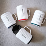 Concise relief ceramic coffee mugs with lid and logo nordic porcelain ceramic mugs factory